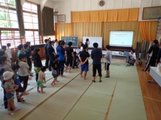 学生によるクイズコーナー.JPG