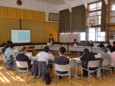 現地報告会の一コマ.JPG