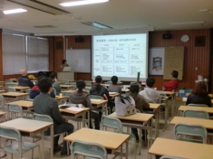 みのりの小道で発表.JPG